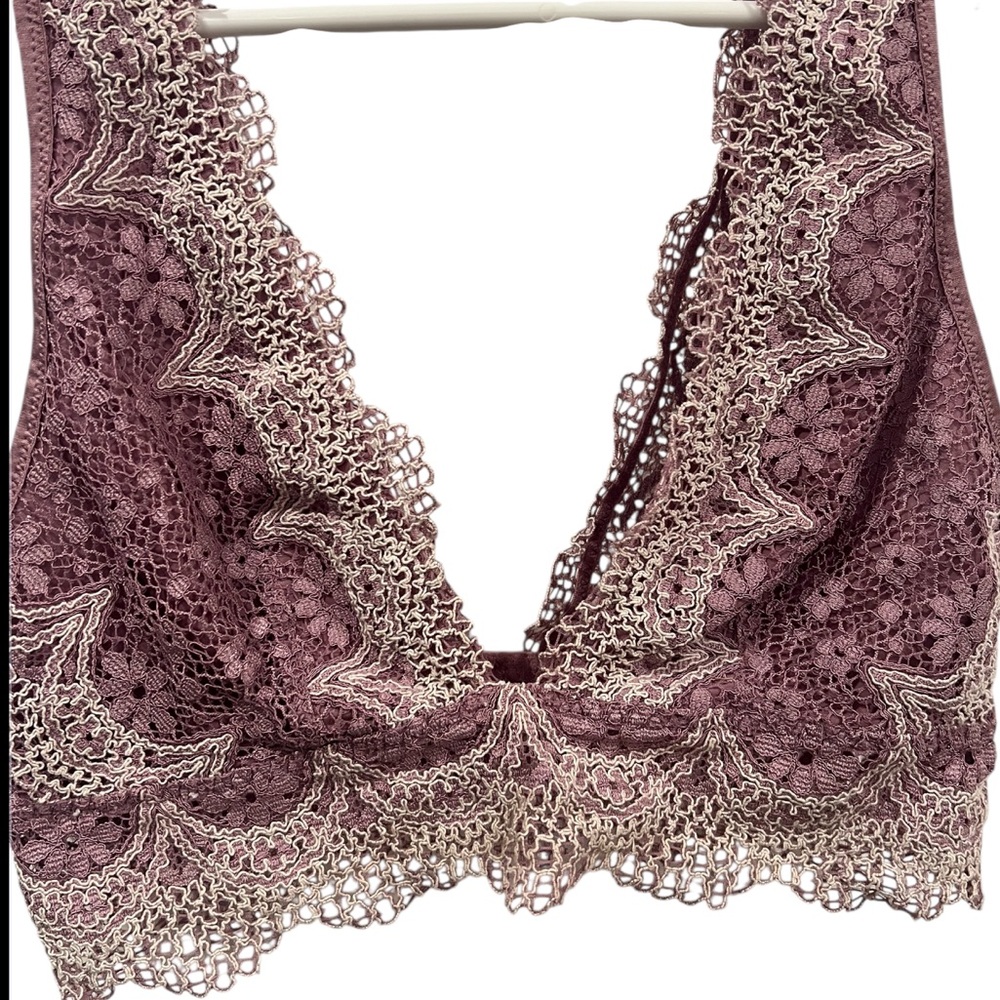💥SALE! Victoria's Secret Lace Bralette in Mauve and Cream